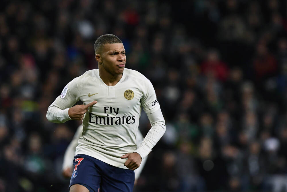 主播说｜任正非喊话年青人能摸高就不要去摸低，盛赞中国青年摒弃“羡慕海外高薪”心态